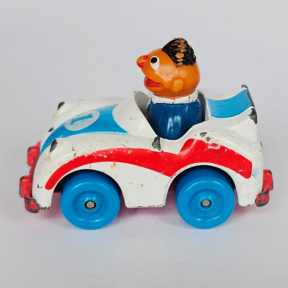 1983 Playskool Sesame‎ Street Ernie Diecast Race Car White Blue Red Vintage Toy